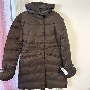 POSF winter, puffy jacket. Army green fully lined and it’s brand-new.